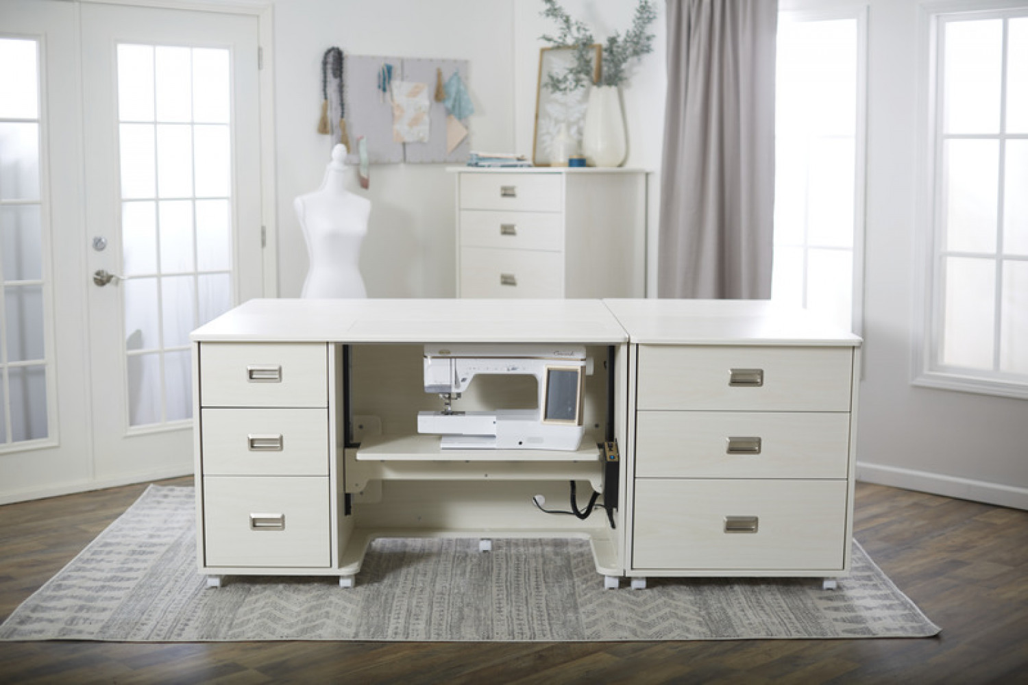 The Koala Artistry Drawer Center with Three Drawer Caddy